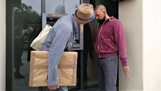 Uchodźca wrócił na gzyms kamienicy w Lublinie Uchodźca wrócił na gzyms kamienicy w Lublinie