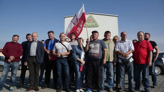 Protest rolników w Lubelskiem. Przyszli pod zakłady przetwórcze