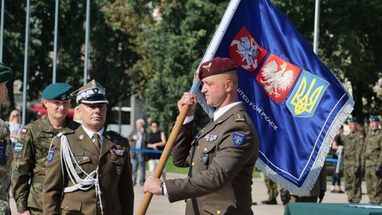 Nowy dowódca i nowy sztandar brygady wielonarodowej