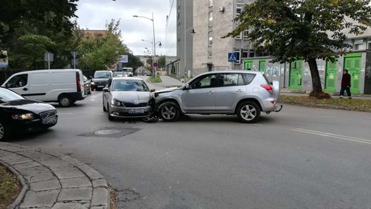 Wypadek na skrzyżowaniu ul. Skłodowskiej i Akademickiej w Lublinie