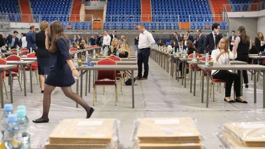 Egzamin wstępny na aplikację radcowską w hali MOSiR Globus