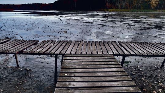 Zalew Zemborzycki pełny śmieci