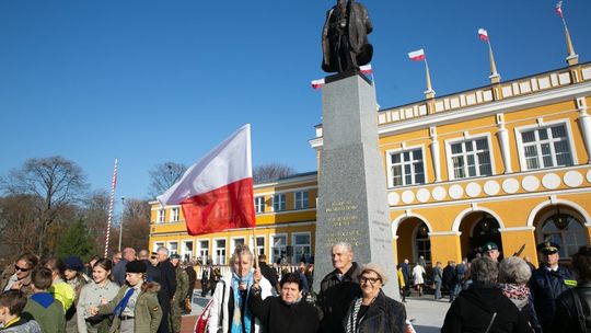 Odsłonięcie pomnika Józefa Piłsudskiego w Zamościu