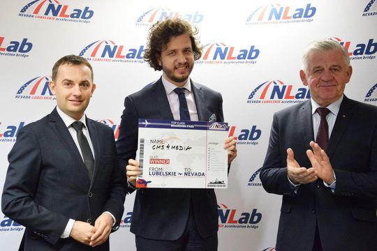 Dyrektor Artur Habza, Piotr Marek (CMS4MEDIA) oraz Marszałek Sosnowski