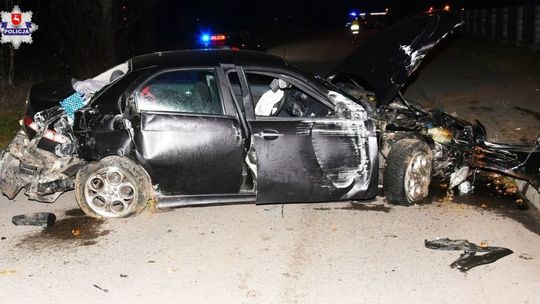 Pijany kierowca wjechał w ogrodzenie boiska