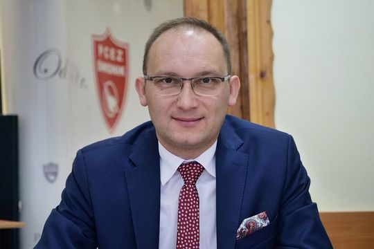 Radosław Brzózka, etatowy członek zarządu Powiatu