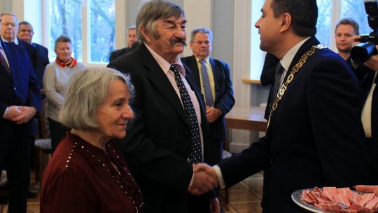 Medale dla puławskich małżeństw