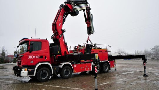 40-tonowy żuraw lubelskich strażaków
