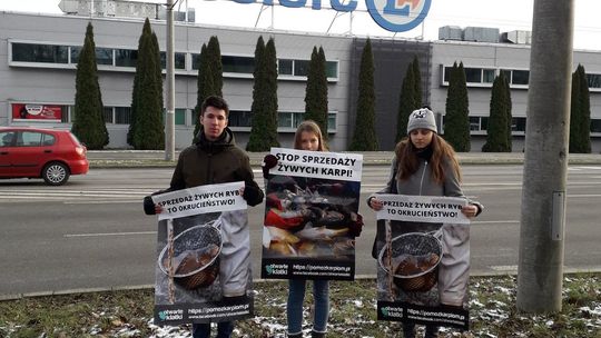 Protest aktywistów Stowarzyszenia Otwarte Klatki