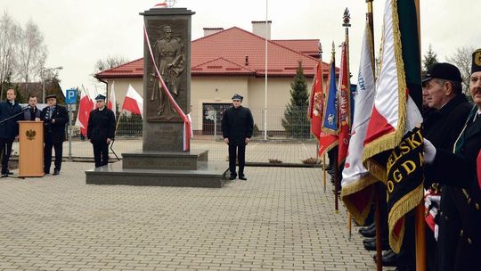 Pomnik marszałka Piłsudskiego wrócił do Ciechanek
