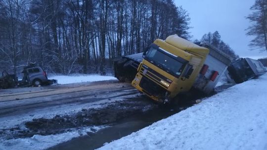 Wypadek w Domostawie: Dwie osoby nie żyją Wypadek w Domostawie: Dwie osoby nie żyją