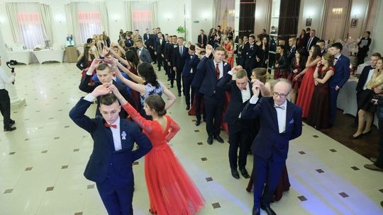 Studniówka 2019: Bal maturzystów XIV LO w hotelu Luxor