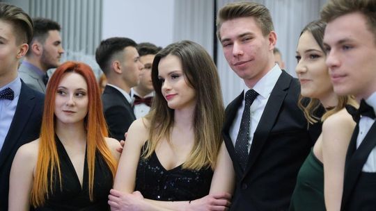 Studniówka 2019: Bal maturzystów z Kazimierza Wielkiego i Batorego w hotelu In Between Studniówka 2019: Bal maturzystów z Kazimierza Wielkiego i Batorego w hotelu In Between