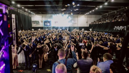 Studniówka uczniów III LO w Zamościu