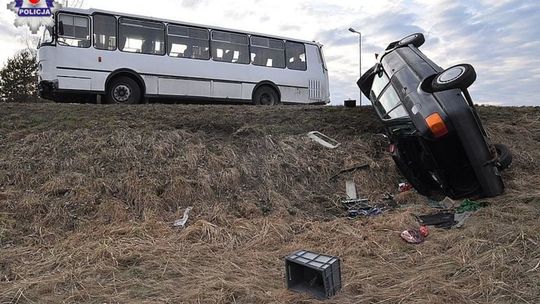 Połatycze: Zderzenie autobusu i osobówki