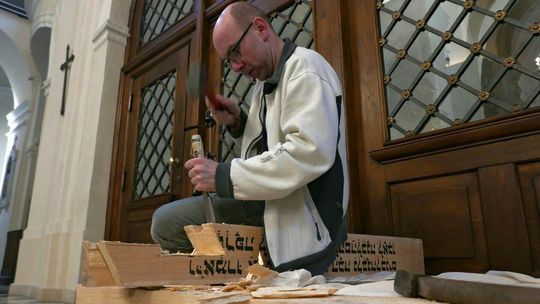 7 grzechów głównych. Instalacja artystyczna w bazylice dominikanów