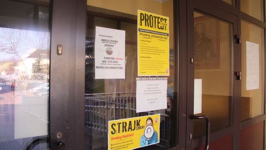 Biała Podlaska: Strajk nauczycieli we wszystkich szkołach Biała Podlaska: Strajk nauczycieli we wszystkich szkołach