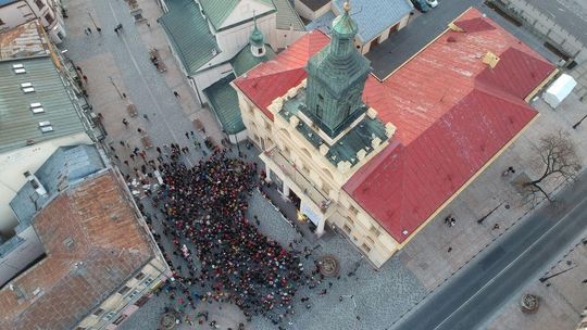 Łańcuch światła dla nauczycieli w Lublinie