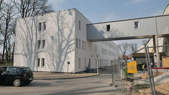 Nowy budynek kliniki psychiatrii SPSK1. W starym trwa przebudowa
