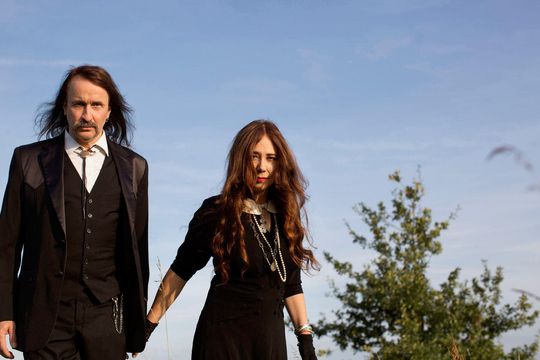 Alexander Hacke & Danielle de Picciotto