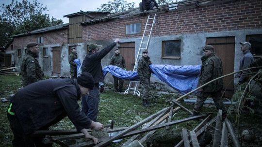 Terytorialsi pomagają po nawałnicy w gm. Wojciechów
