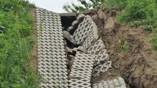 Park przy Zawilcowej po opadach deszczu