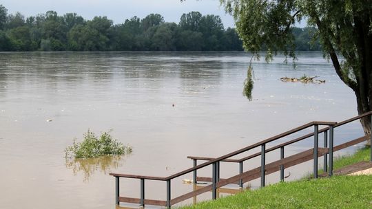 Przybywa wody w Wiśle w Puławach