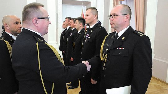 Puławscy strażacy z awansami i medalami