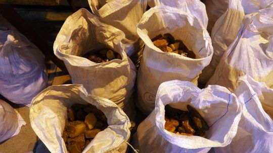 Bursztyn za 4 mln zł w Dorohusku. Największy udaremniony przemyt od lat 