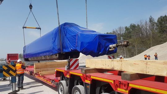 Przewieźli na ciężarówce wagon Pendolino z Polski do Włoch Przewieźli na ciężarówce wagon Pendolino z Polski do Włoch