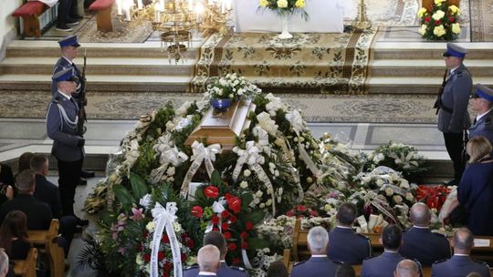 Pogrzeb sierż. szt. Tomasza Iwańca Pogrzeb sierż. szt. Tomasza Iwańca