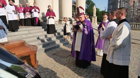 Modlitewne pożegnanie Abp. Bolesława Pylaka