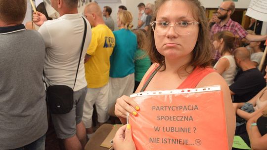 Godz. 2 nad ranem na sesji Rady Miasta Lublin