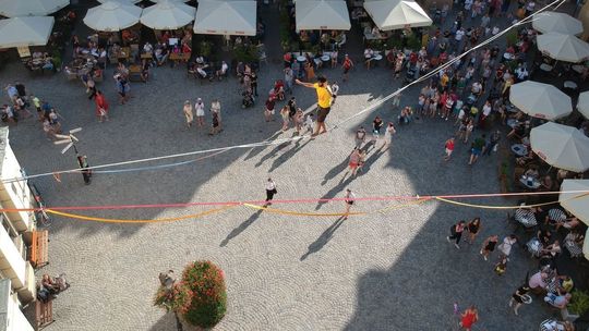 Carnaval Sztukmistrzów: urban highline 