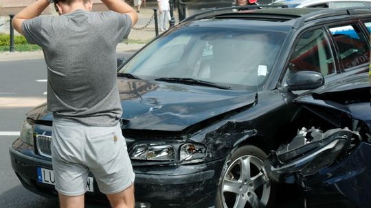 Wypadek na skrzyżowaniu ulic Narutowicza i Okopowej