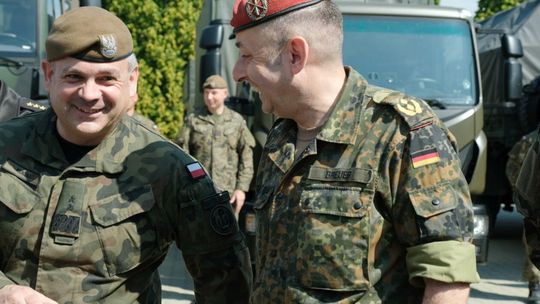 Generałowie C. Breuer i W. Kukuła dowódcy niemieckiej i polskiej obrony terytorialnej w Lublinie Generałowie C. Breuer i W. Kukuła dowódcy niemieckiej i polskiej obrony terytorialnej w Lublinie