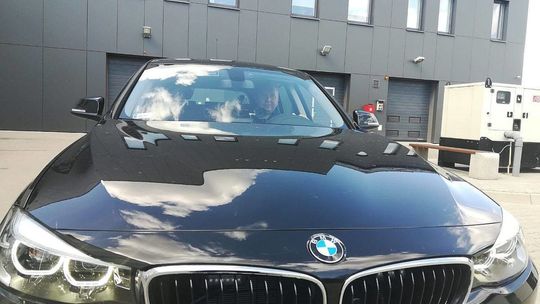 Nowe policyjne BMW jeździ po S17