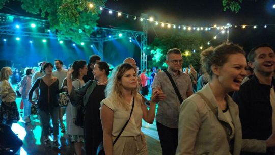 Potańcówka Jarmarkowa na Placu Dominikańskim