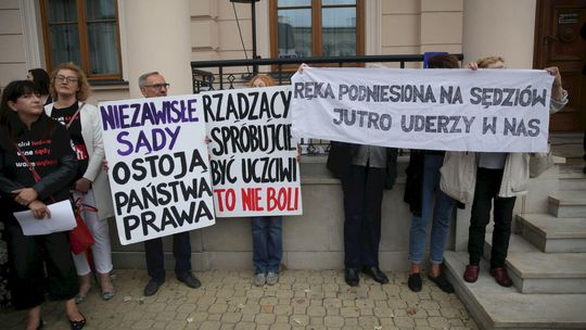 Demonstracja poparcia dla sędziów 