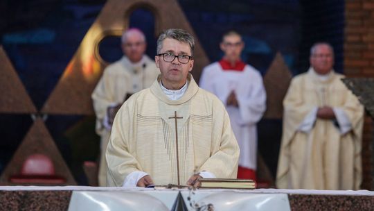 Nowy Proboszcz w Parafii pw. św. Andrzeja Boboli w Lublinie Nowy Proboszcz w Parafii pw. św. Andrzeja Boboli w Lublinie