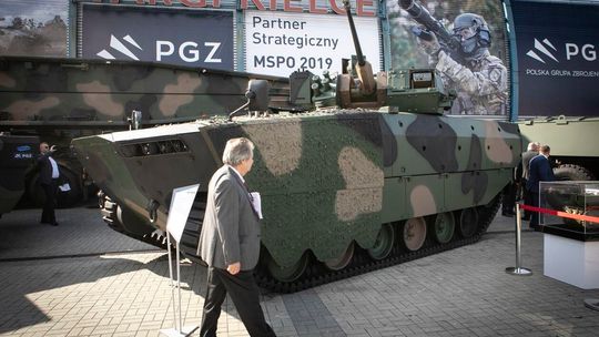 Zbrojeniowa czołówka na targach w Kielcach Zbrojeniowa czołówka na targach w Kielcach