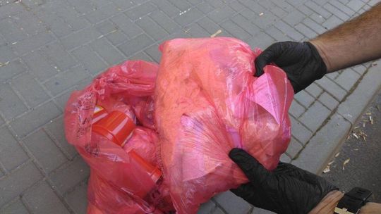 Odpady medyczne leżały na ulicy w Lublinie Odpady medyczne leżały na ulicy w Lublinie