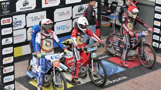 Trening żużlowy juniorów 