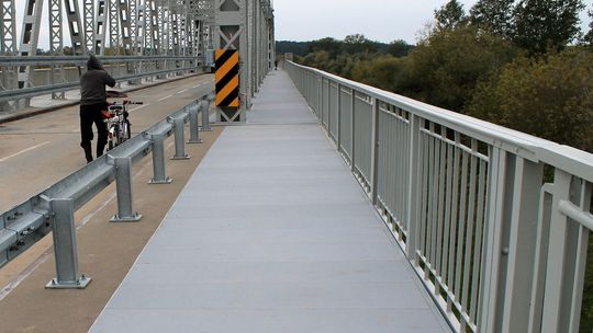 Remont starego mostu dobiega końca