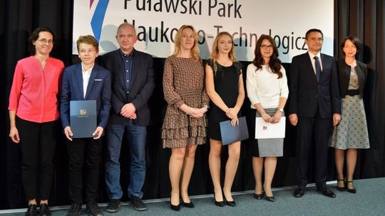 Stypendia dla uczniów, nagrody dla nauczycieli 