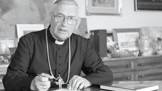 ks. biskup Tadeusz Pieronek