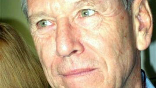 Amos Oz