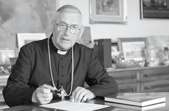 ks. biskup Tadeusz Pieronek