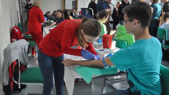 KREWniacy: krwi się nie produkuje. Trzeba oddać