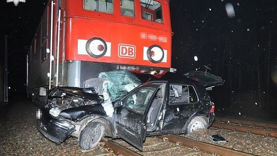 Styrzyniec. Tragiczny wypadek na przejeździe kolejowym Styrzyniec. Tragiczny wypadek na przejeździe kolejowym